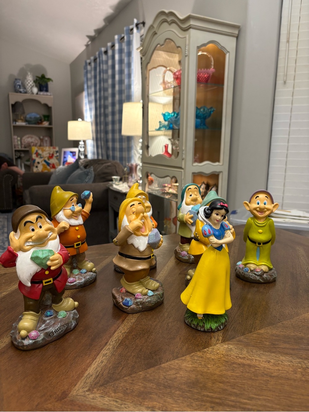 Snow White and Seven Dwarfs Figurine Set